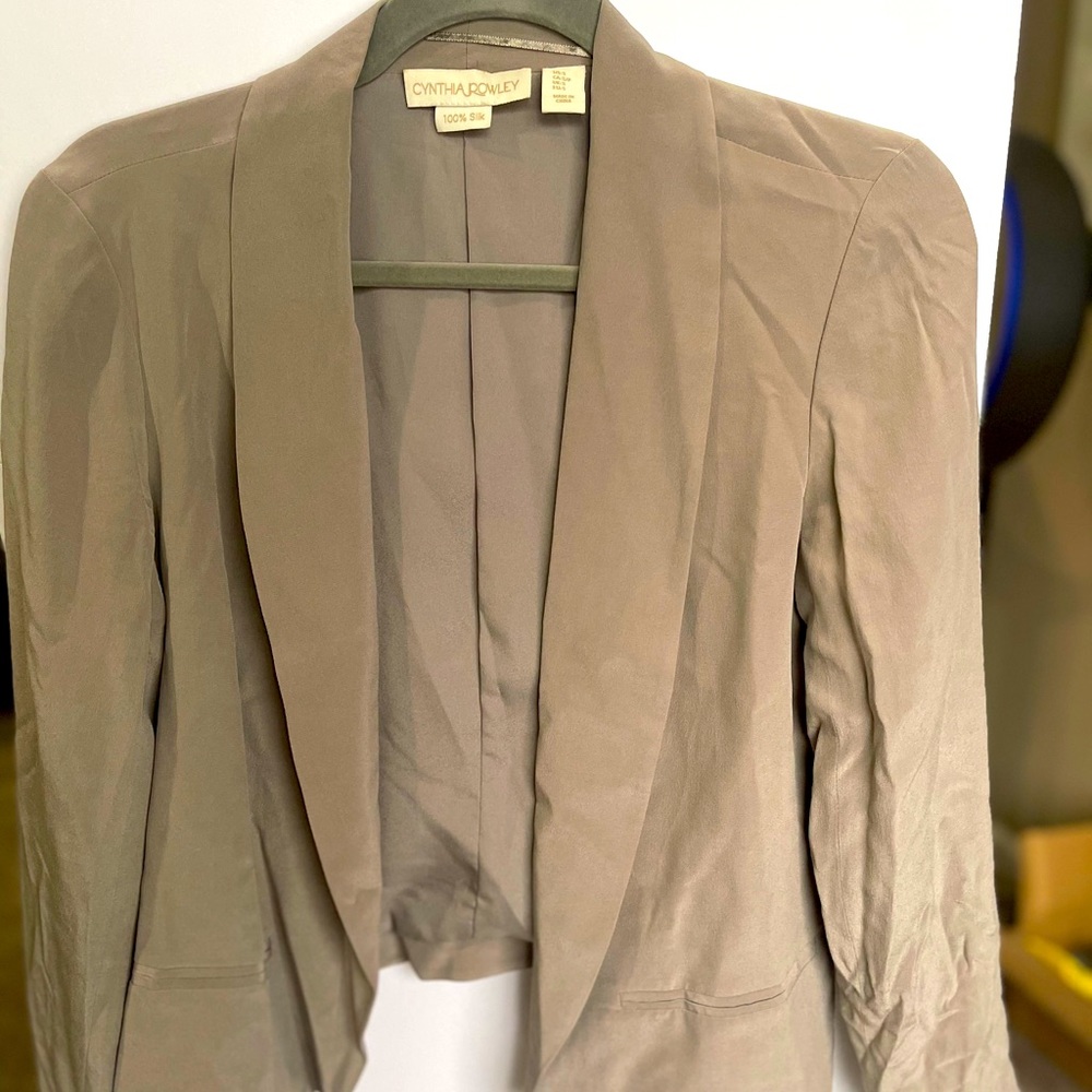 Cropped jacket